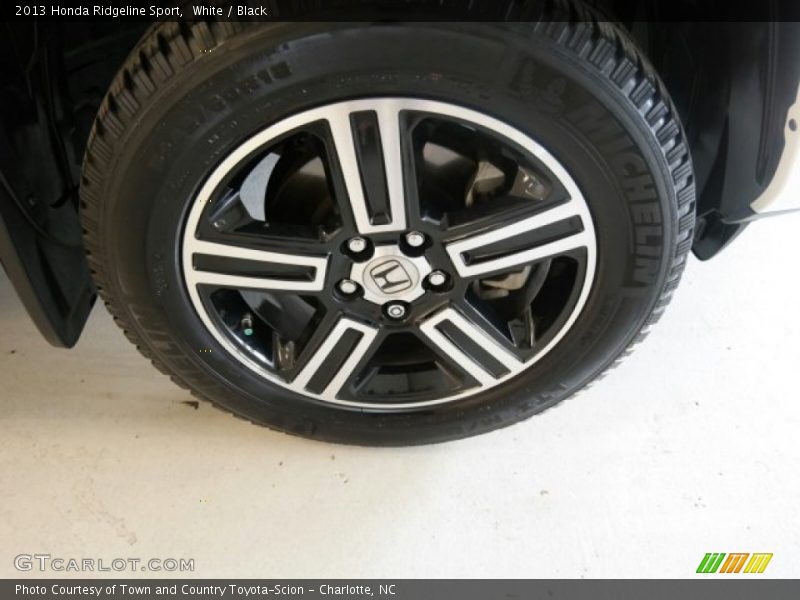 White / Black 2013 Honda Ridgeline Sport