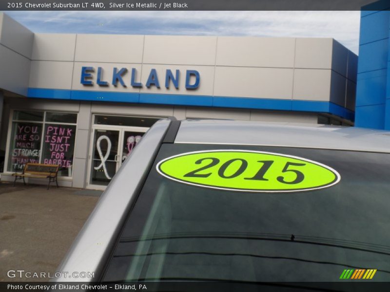 Silver Ice Metallic / Jet Black 2015 Chevrolet Suburban LT 4WD
