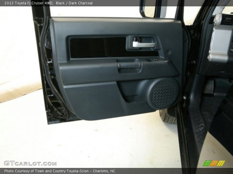 Black / Dark Charcoal 2013 Toyota FJ Cruiser 4WD