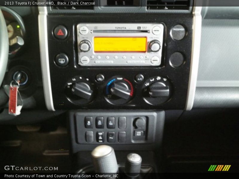 Black / Dark Charcoal 2013 Toyota FJ Cruiser 4WD