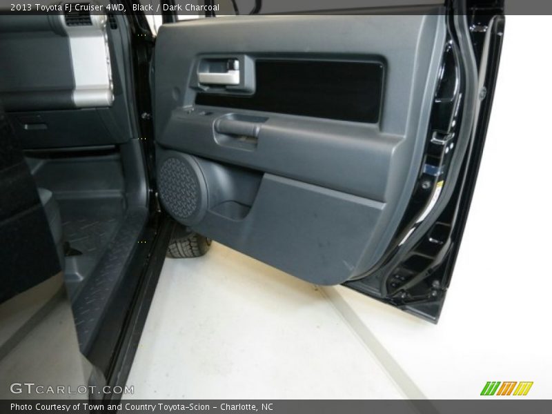 Black / Dark Charcoal 2013 Toyota FJ Cruiser 4WD