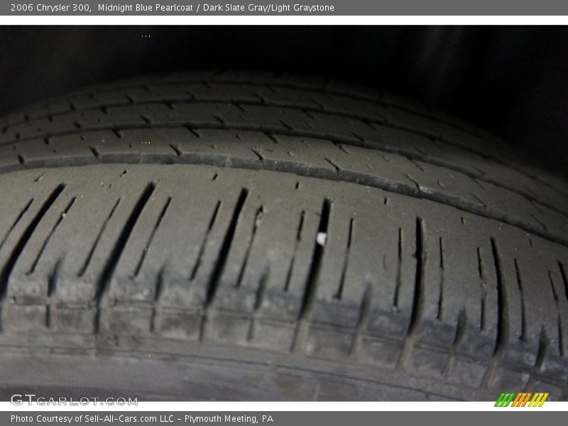 Midnight Blue Pearlcoat / Dark Slate Gray/Light Graystone 2006 Chrysler 300