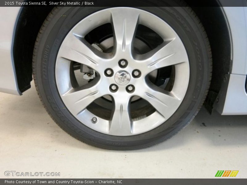 Silver Sky Metallic / Black 2015 Toyota Sienna SE