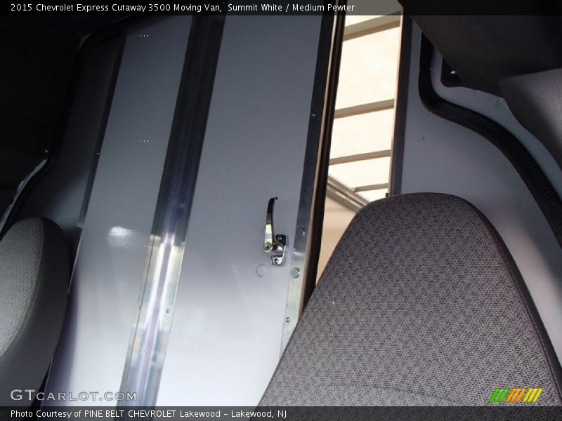 Summit White / Medium Pewter 2015 Chevrolet Express Cutaway 3500 Moving Van