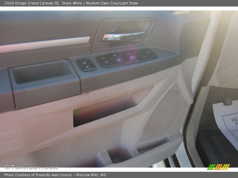Stone White / Medium Slate Gray/Light Shale 2009 Dodge Grand Caravan SE