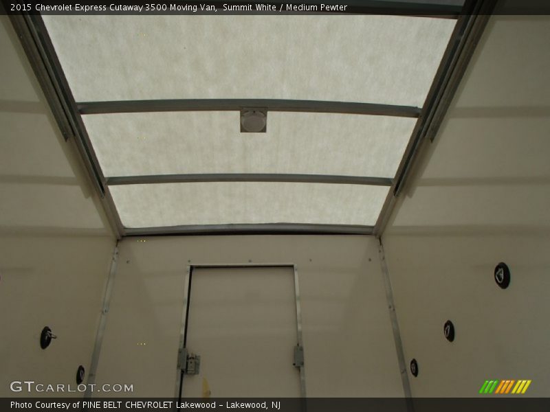 Summit White / Medium Pewter 2015 Chevrolet Express Cutaway 3500 Moving Van