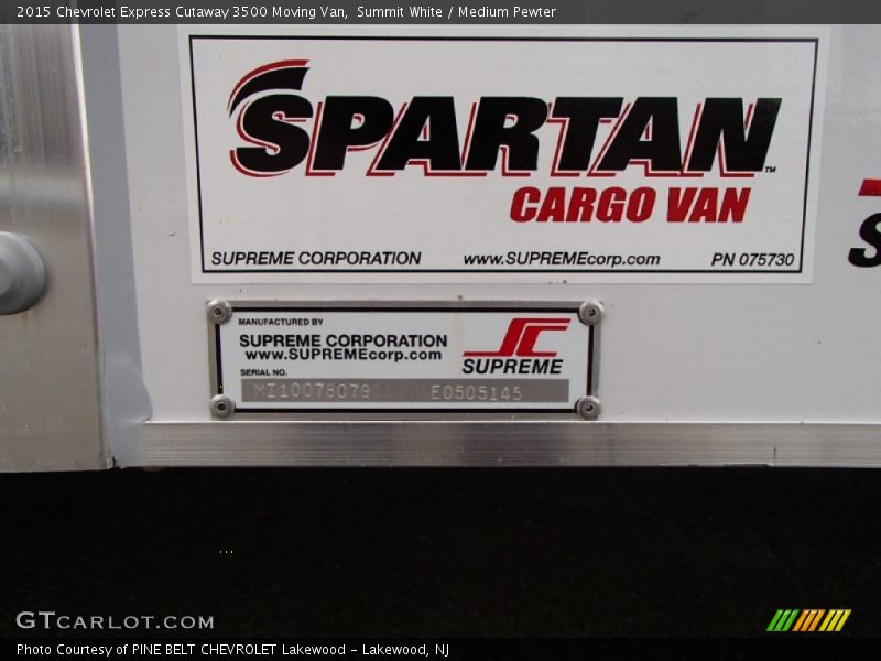 Summit White / Medium Pewter 2015 Chevrolet Express Cutaway 3500 Moving Van