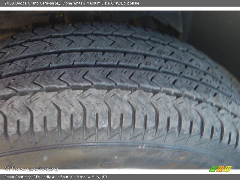 Stone White / Medium Slate Gray/Light Shale 2009 Dodge Grand Caravan SE