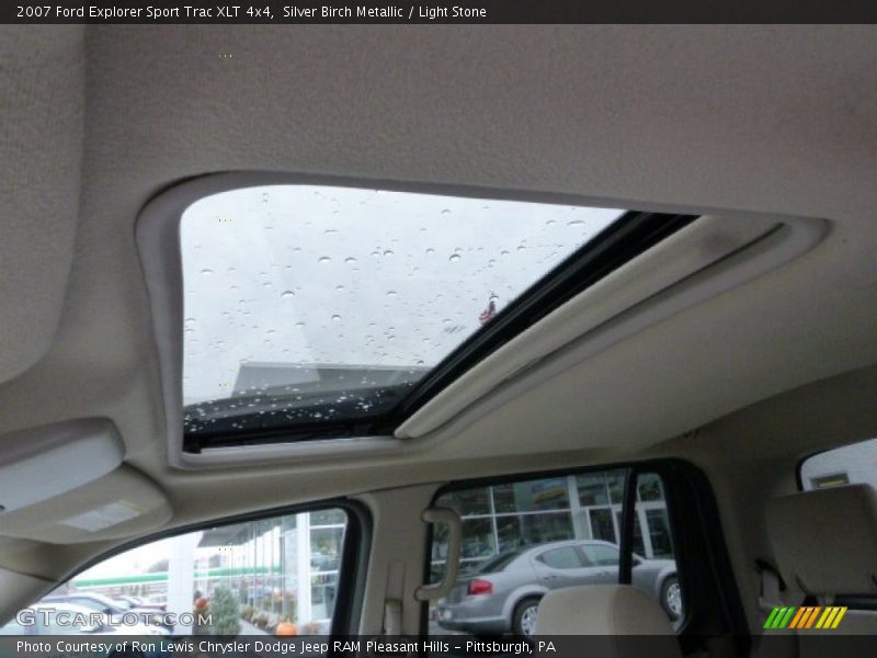 Silver Birch Metallic / Light Stone 2007 Ford Explorer Sport Trac XLT 4x4