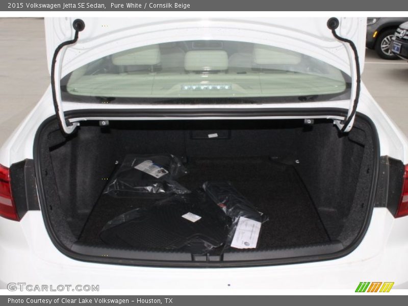 Pure White / Cornsilk Beige 2015 Volkswagen Jetta SE Sedan