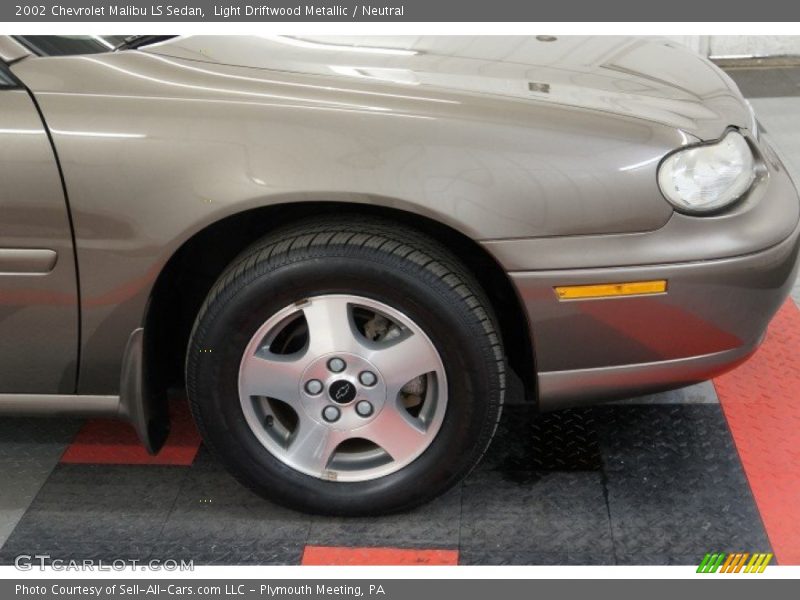 Light Driftwood Metallic / Neutral 2002 Chevrolet Malibu LS Sedan