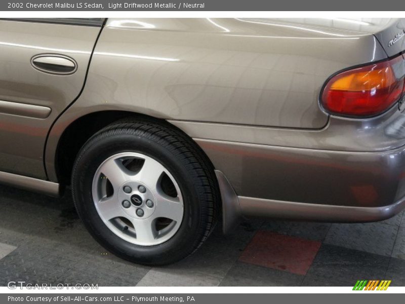 Light Driftwood Metallic / Neutral 2002 Chevrolet Malibu LS Sedan