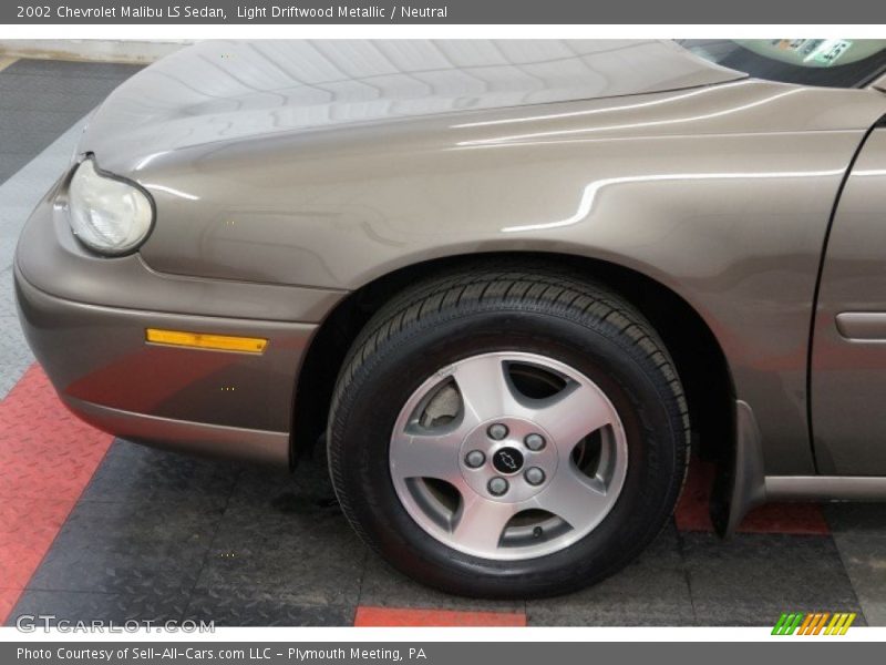 Light Driftwood Metallic / Neutral 2002 Chevrolet Malibu LS Sedan