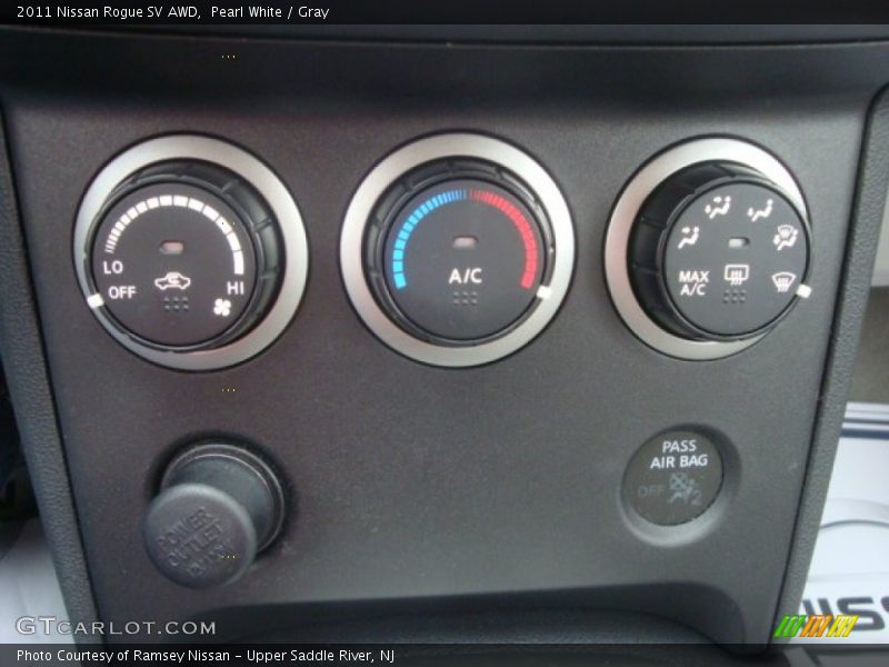 Pearl White / Gray 2011 Nissan Rogue SV AWD
