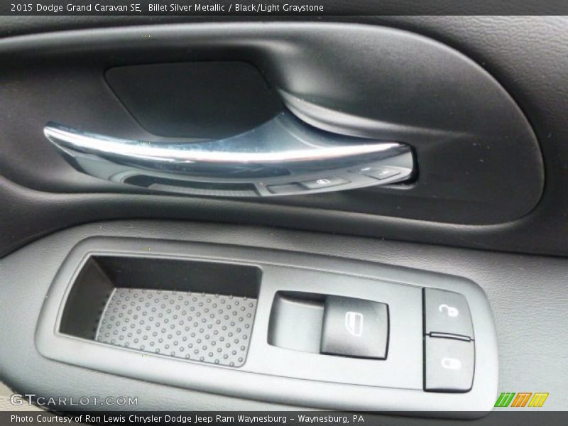 Billet Silver Metallic / Black/Light Graystone 2015 Dodge Grand Caravan SE