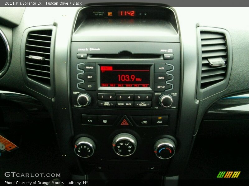 Tuscan Olive / Black 2011 Kia Sorento LX
