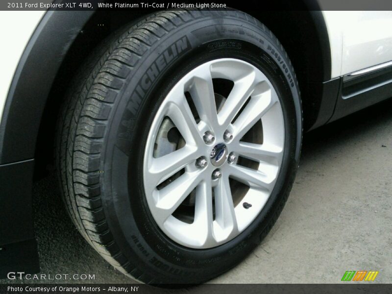 White Platinum Tri-Coat / Medium Light Stone 2011 Ford Explorer XLT 4WD