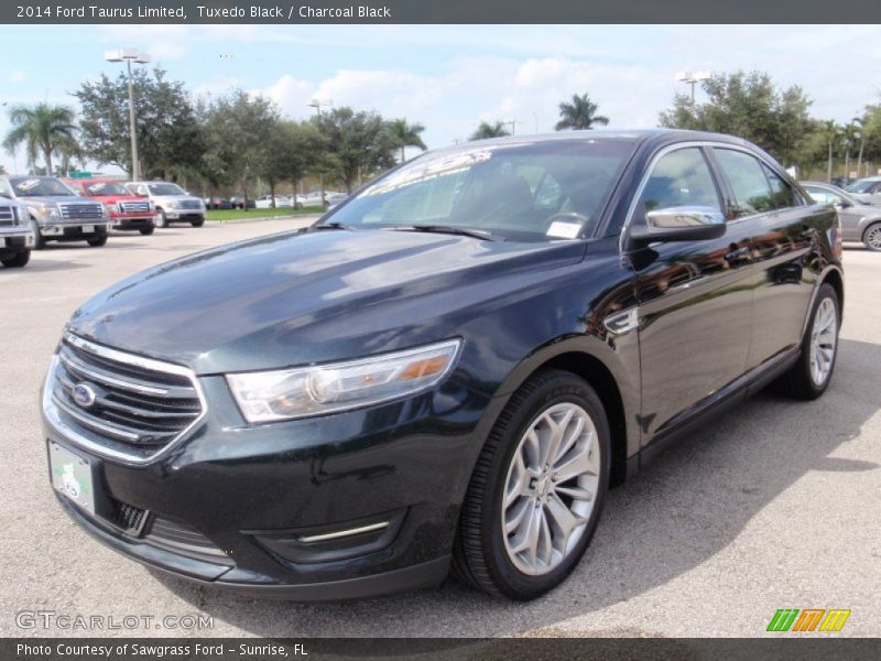 Tuxedo Black / Charcoal Black 2014 Ford Taurus Limited