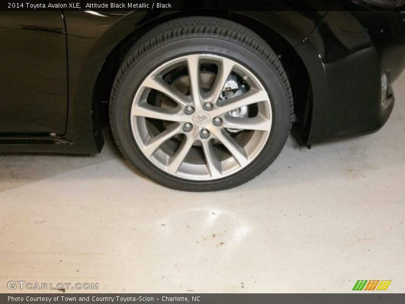 Attitude Black Metallic / Black 2014 Toyota Avalon XLE