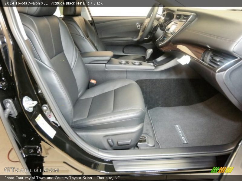 Attitude Black Metallic / Black 2014 Toyota Avalon XLE