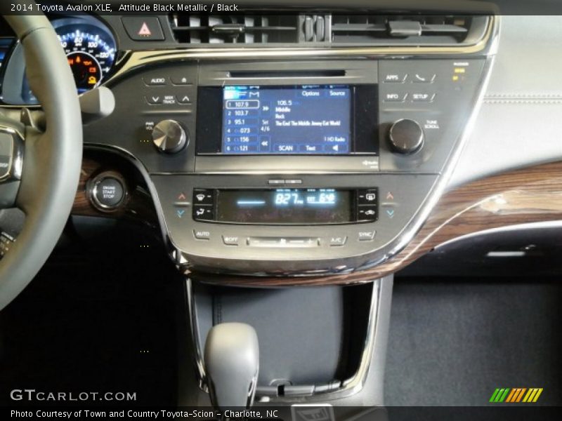 Attitude Black Metallic / Black 2014 Toyota Avalon XLE
