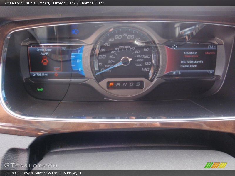 Tuxedo Black / Charcoal Black 2014 Ford Taurus Limited
