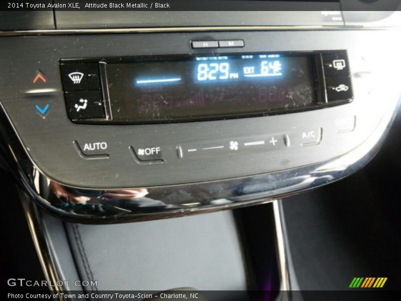 Attitude Black Metallic / Black 2014 Toyota Avalon XLE