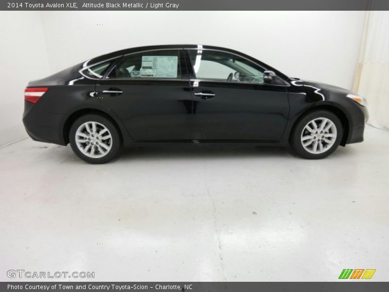 Attitude Black Metallic / Light Gray 2014 Toyota Avalon XLE