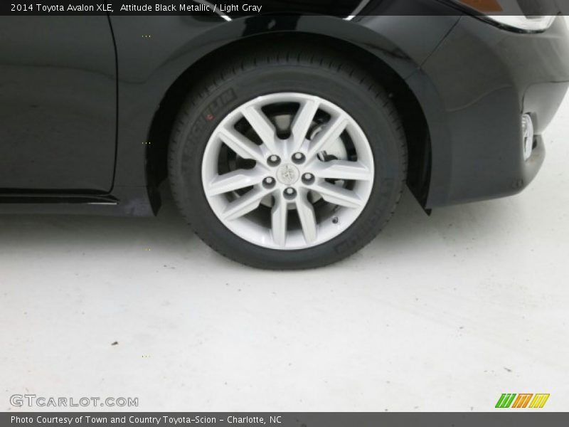 Attitude Black Metallic / Light Gray 2014 Toyota Avalon XLE