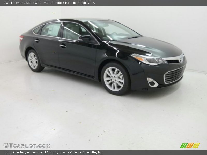 Attitude Black Metallic / Light Gray 2014 Toyota Avalon XLE