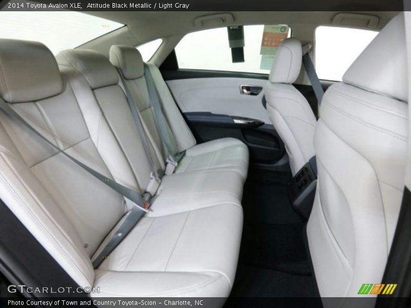 Attitude Black Metallic / Light Gray 2014 Toyota Avalon XLE
