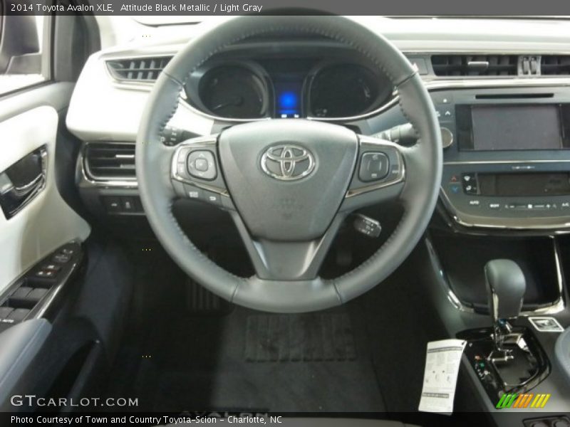 Attitude Black Metallic / Light Gray 2014 Toyota Avalon XLE