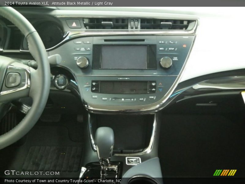 Attitude Black Metallic / Light Gray 2014 Toyota Avalon XLE