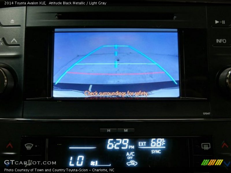 Attitude Black Metallic / Light Gray 2014 Toyota Avalon XLE