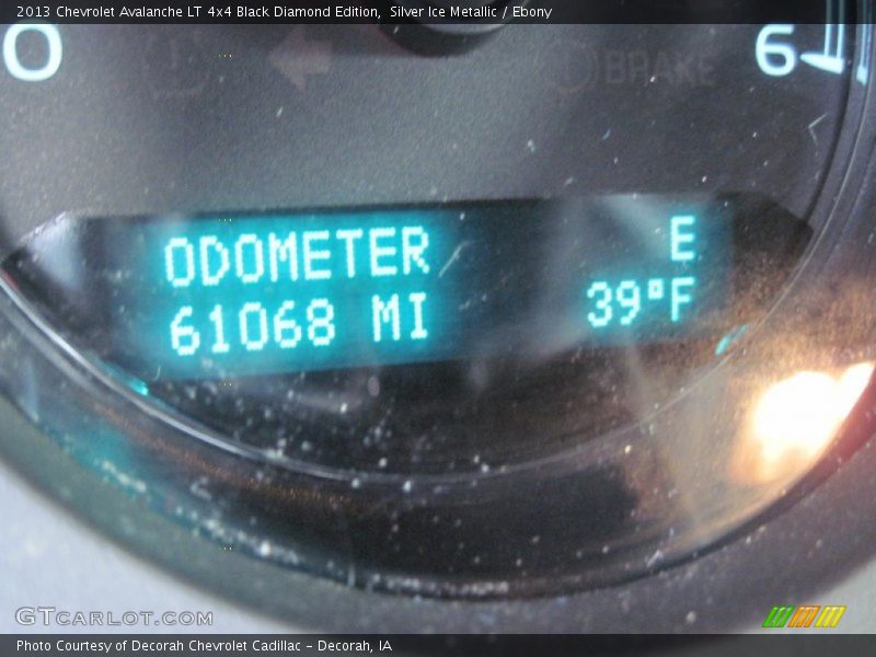Silver Ice Metallic / Ebony 2013 Chevrolet Avalanche LT 4x4 Black Diamond Edition