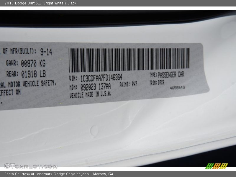 Bright White / Black 2015 Dodge Dart SE