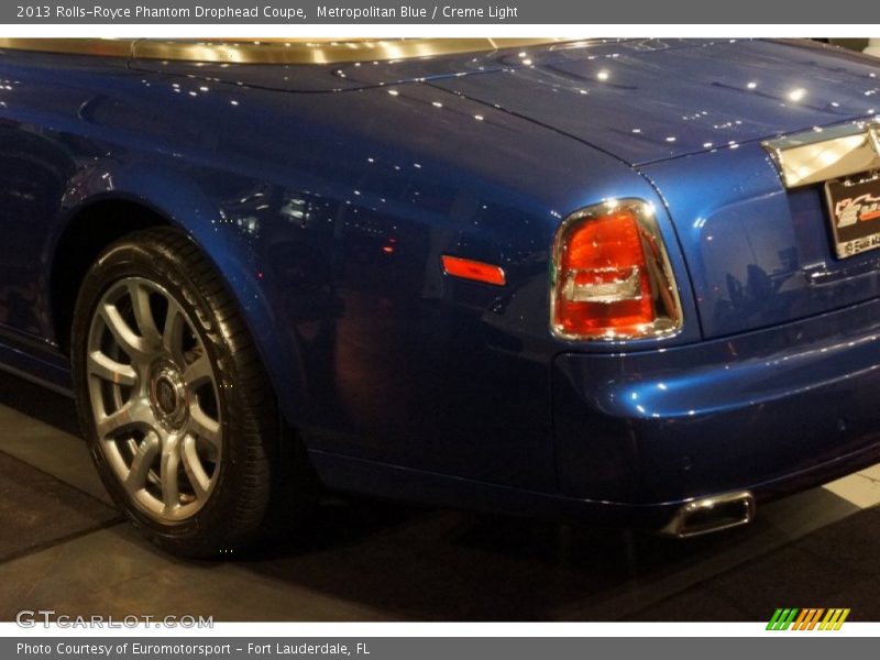 Metropolitan Blue / Creme Light 2013 Rolls-Royce Phantom Drophead Coupe