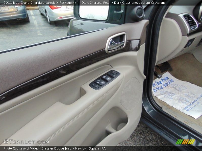 Dark Charcoal Pearl / Dark Graystone/Medium Graystone 2011 Jeep Grand Cherokee Laredo X Package 4x4