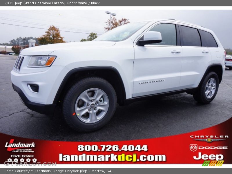Bright White / Black 2015 Jeep Grand Cherokee Laredo