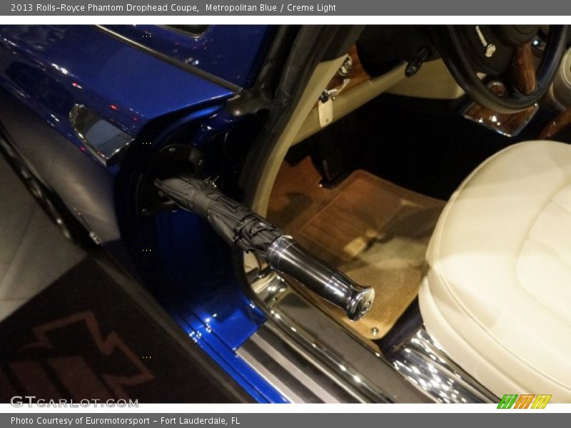 Metropolitan Blue / Creme Light 2013 Rolls-Royce Phantom Drophead Coupe