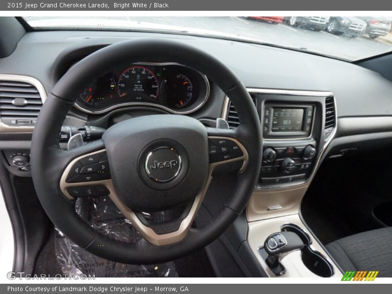 Bright White / Black 2015 Jeep Grand Cherokee Laredo