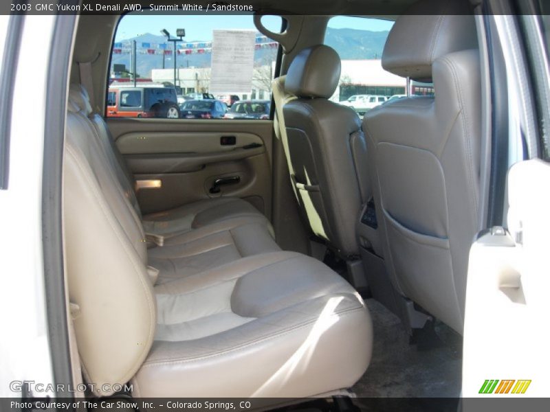 Summit White / Sandstone 2003 GMC Yukon XL Denali AWD