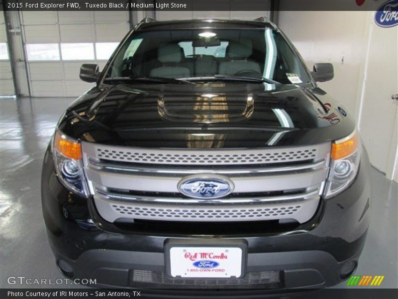 Tuxedo Black / Medium Light Stone 2015 Ford Explorer FWD