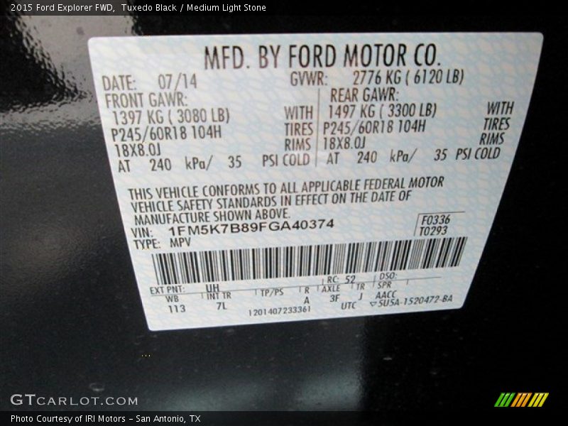 Tuxedo Black / Medium Light Stone 2015 Ford Explorer FWD
