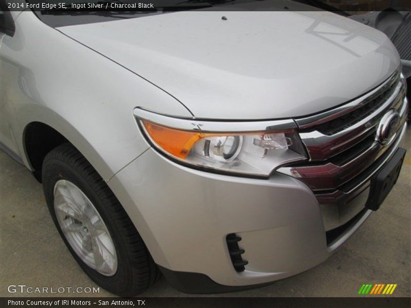 Ingot Silver / Charcoal Black 2014 Ford Edge SE