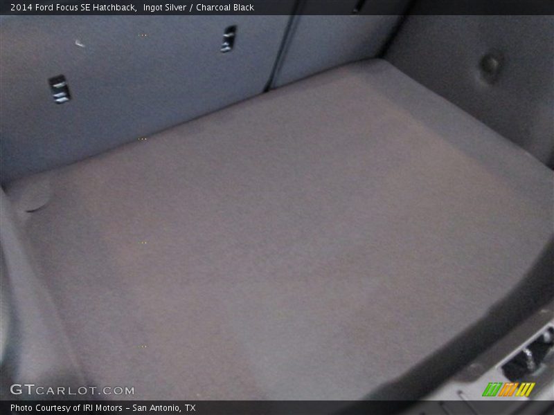 Ingot Silver / Charcoal Black 2014 Ford Focus SE Hatchback