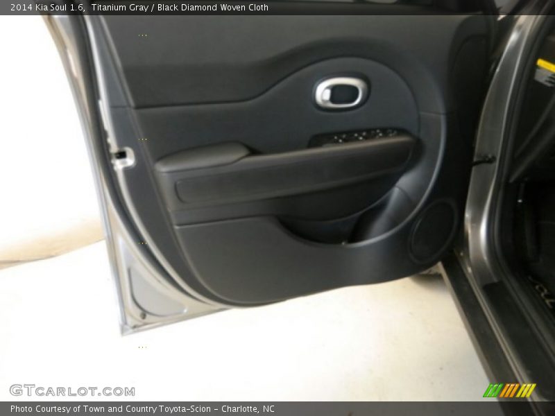 Titanium Gray / Black Diamond Woven Cloth 2014 Kia Soul 1.6