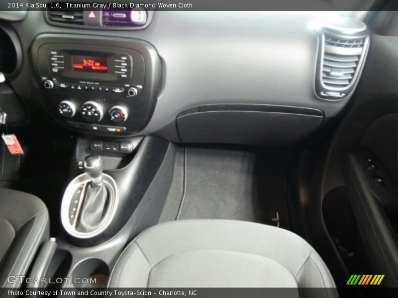 Titanium Gray / Black Diamond Woven Cloth 2014 Kia Soul 1.6