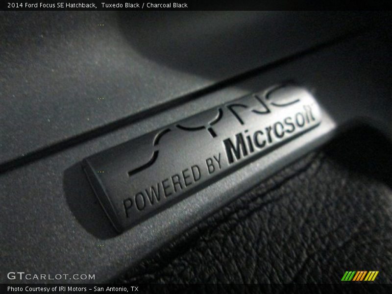 Tuxedo Black / Charcoal Black 2014 Ford Focus SE Hatchback