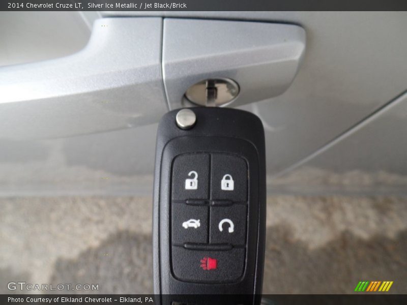 Silver Ice Metallic / Jet Black/Brick 2014 Chevrolet Cruze LT